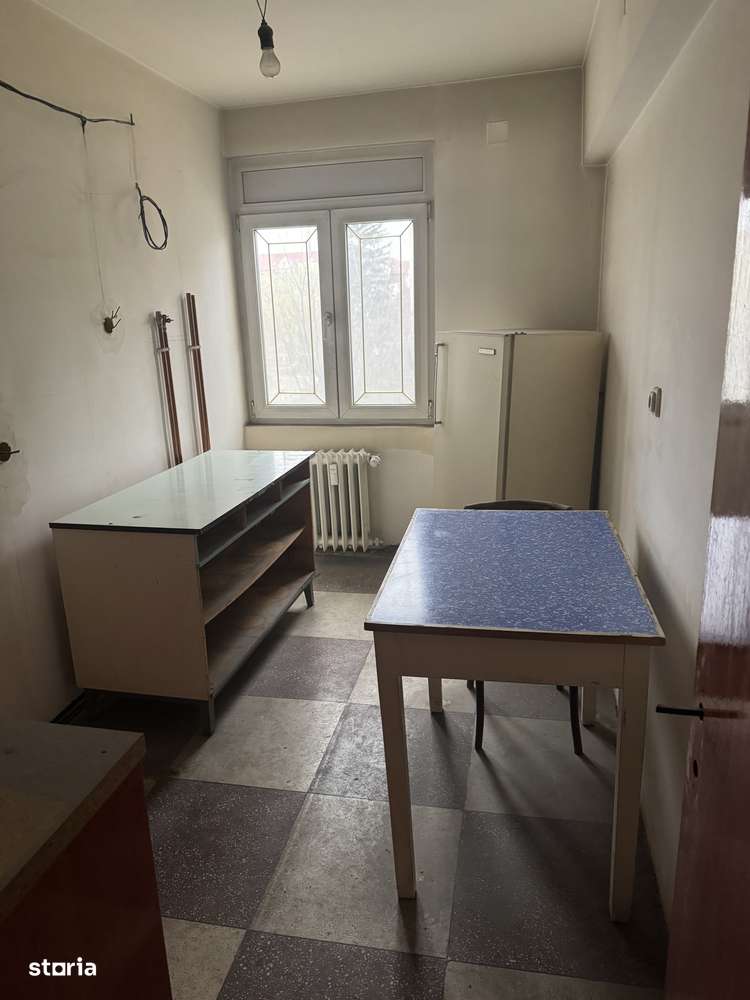 Vând apartament 2 camere B-dul Victoriei — fotografia 1