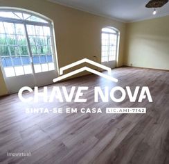 Moradia Isolada V3 c/ Terreno, Anexos e Garagem para 3 carros! - Grande imagem: 5/25