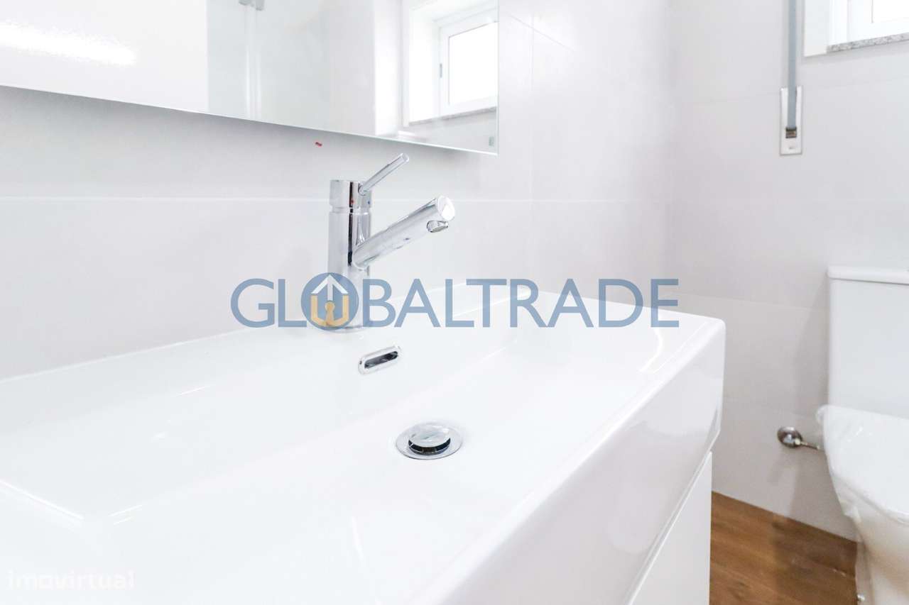 Apartamento T3 Renovado & Equipado em Águas Santas-55