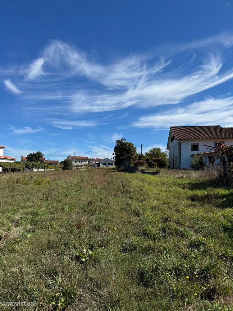 Moradia T5 em Beiral do Lima com terreno-18