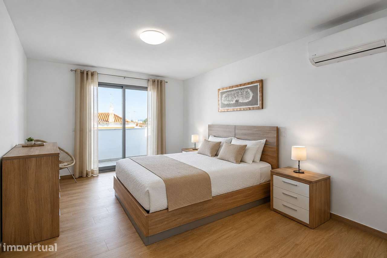 Apartamento T0+2 duplex mobilado e equipado na Manta Rota, Algarve-12