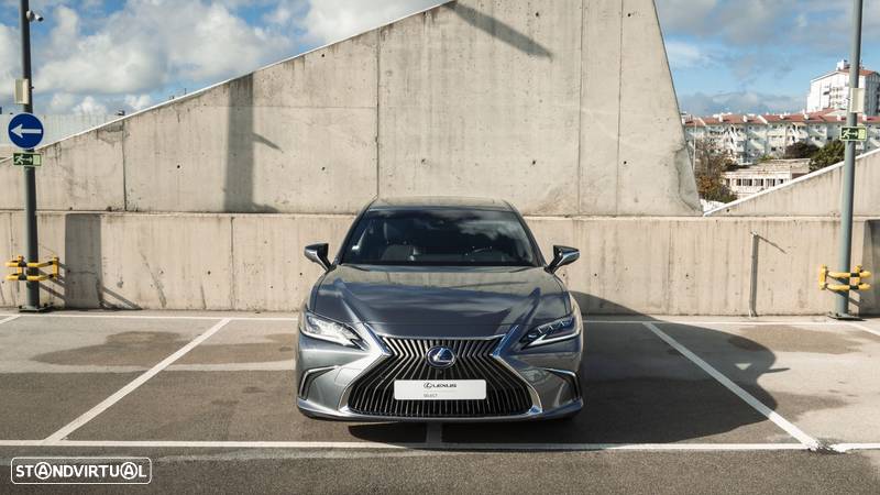 Lexus ES 300h Luxury - 2