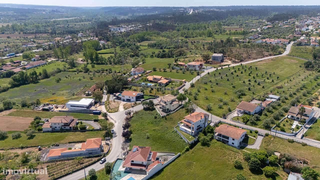 Terreno Urbano com 587 m² para Construção em Pombal – Zona em Crescime-21