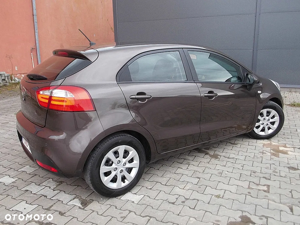 Kia Rio 1.2 Dream Team Edition - 5