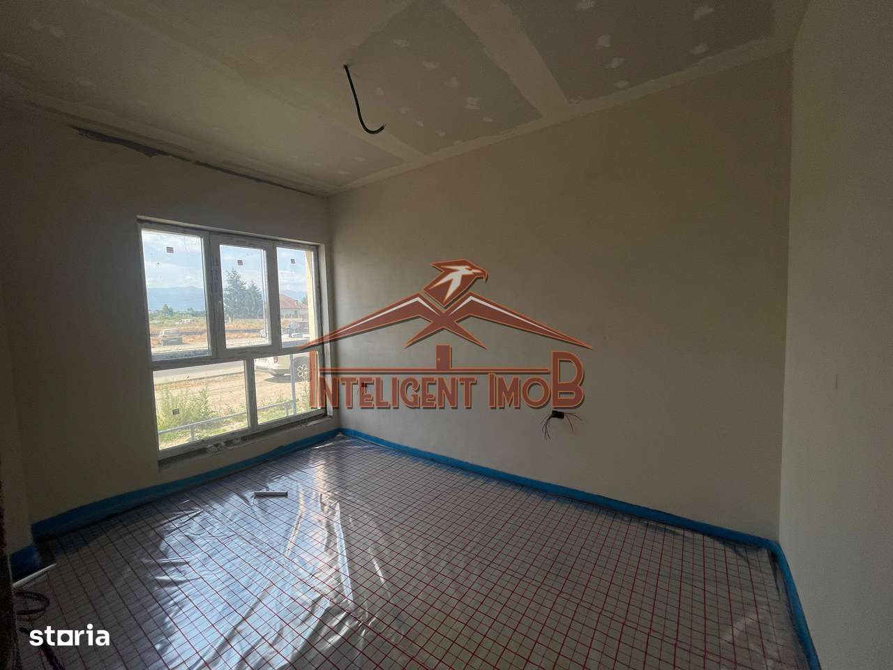 Studio modern de vânzare, 36mp utili + terasă spațioasă 13mp-0