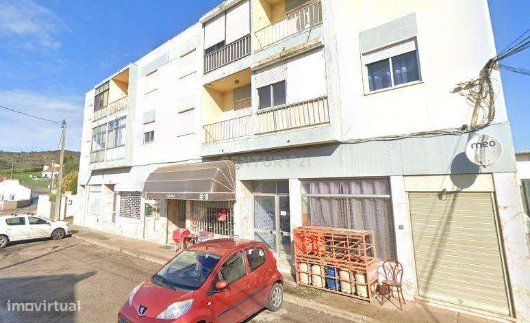 Loja em Moninhos, Loures com Excelente Luz Natural e Segurança - Grande imagem: 3/9