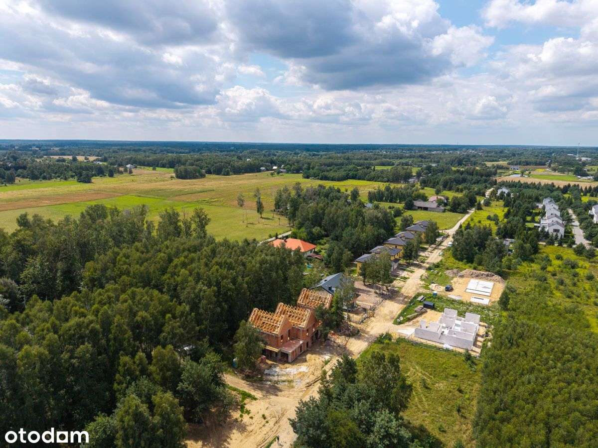 Dom z ogrodem pod Warszawą – nowoczesna inwestycja-10