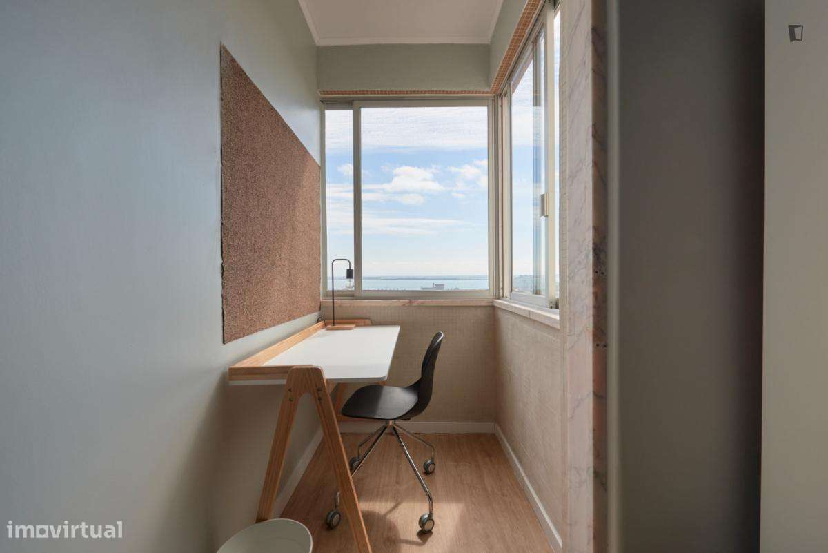 Quarto - localizado em Olaias Lisbon - Grande imagem: 3/10