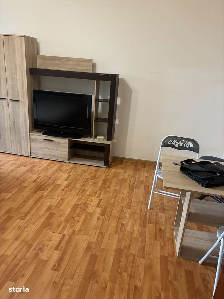 Garsoniera la metrou 1 decembrie - Imagine principală: 2/9