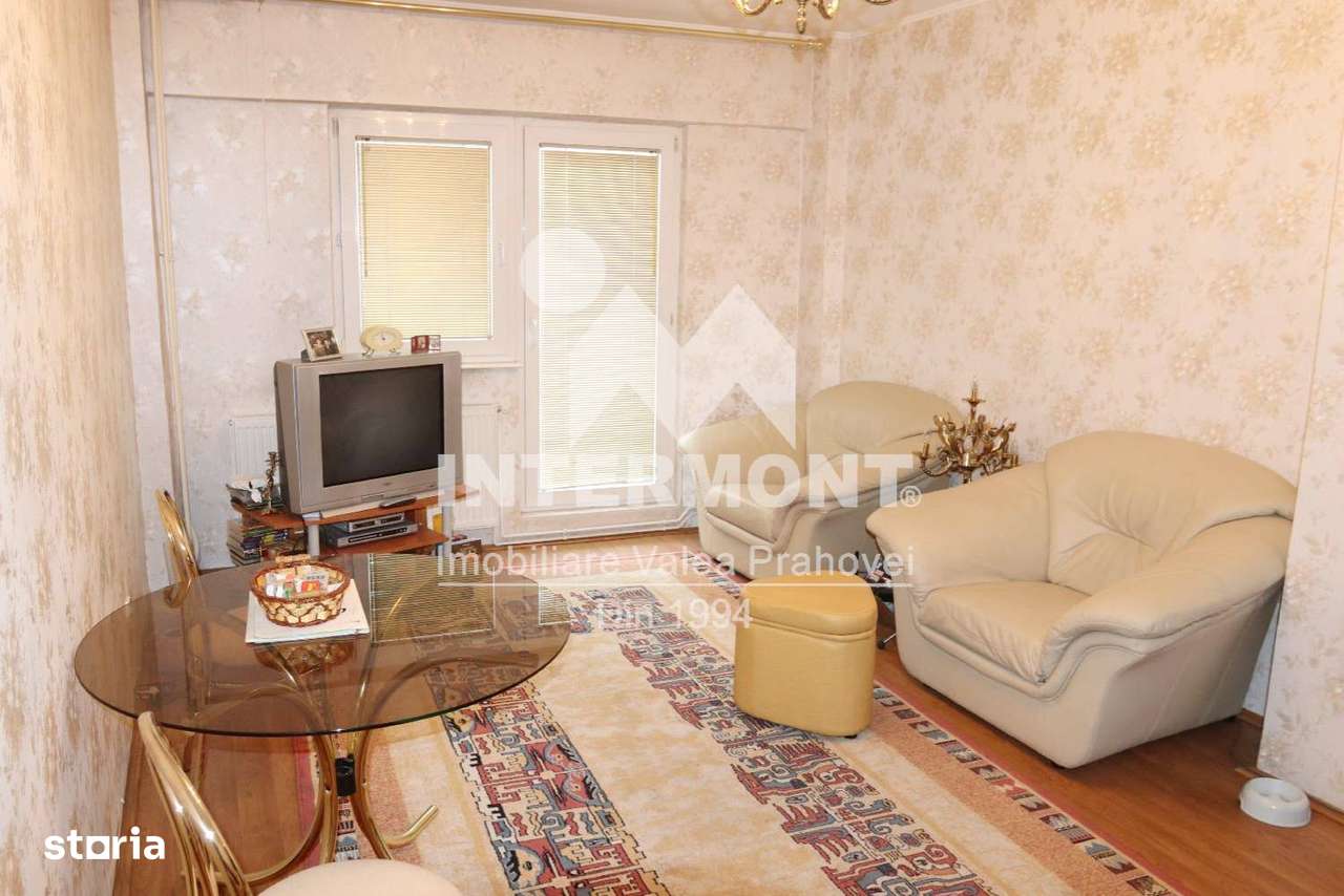 Apartament 3 camere - Etaj 1 - 2 băi - Centrală - Mobilat-0