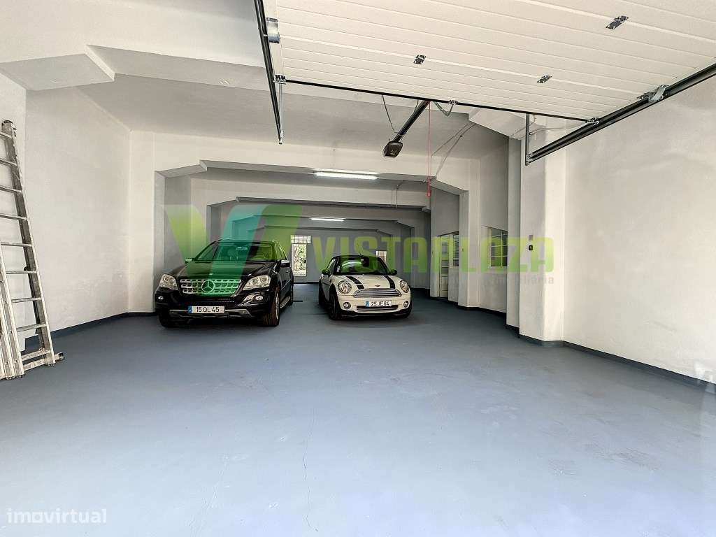 Moradia T4 Remodelada Centro de Portimão-13