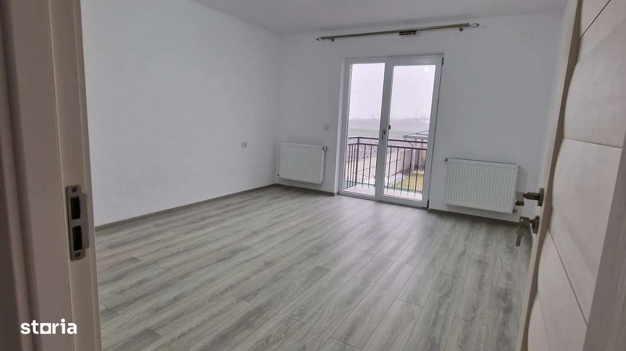 Ulmi Dâmbovița,  vânzare proprietate- casa si teren - Imagine principală: 3/14