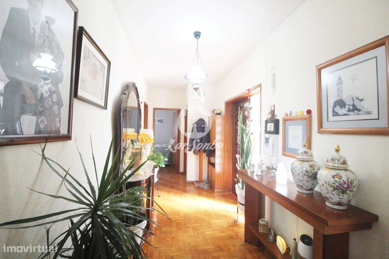 Apartamento T2 junto à Av da Carvalha, Fânzeres, com Excelente Expo...-5