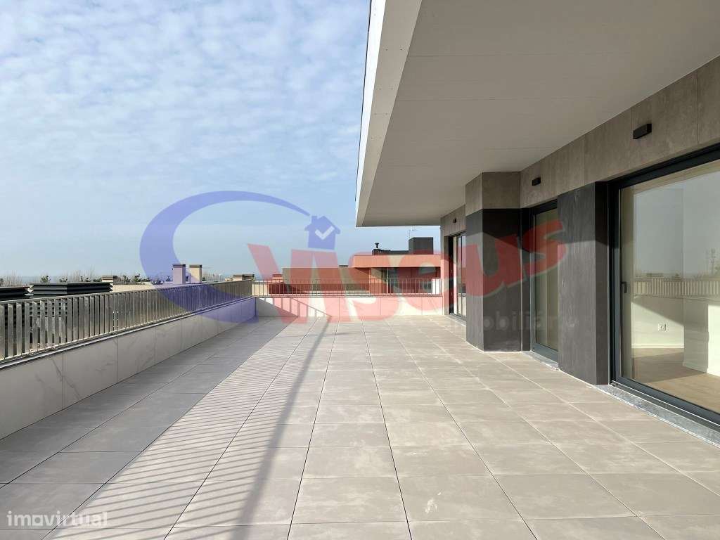 T4 Penthouse com Terraço Canidelo-15