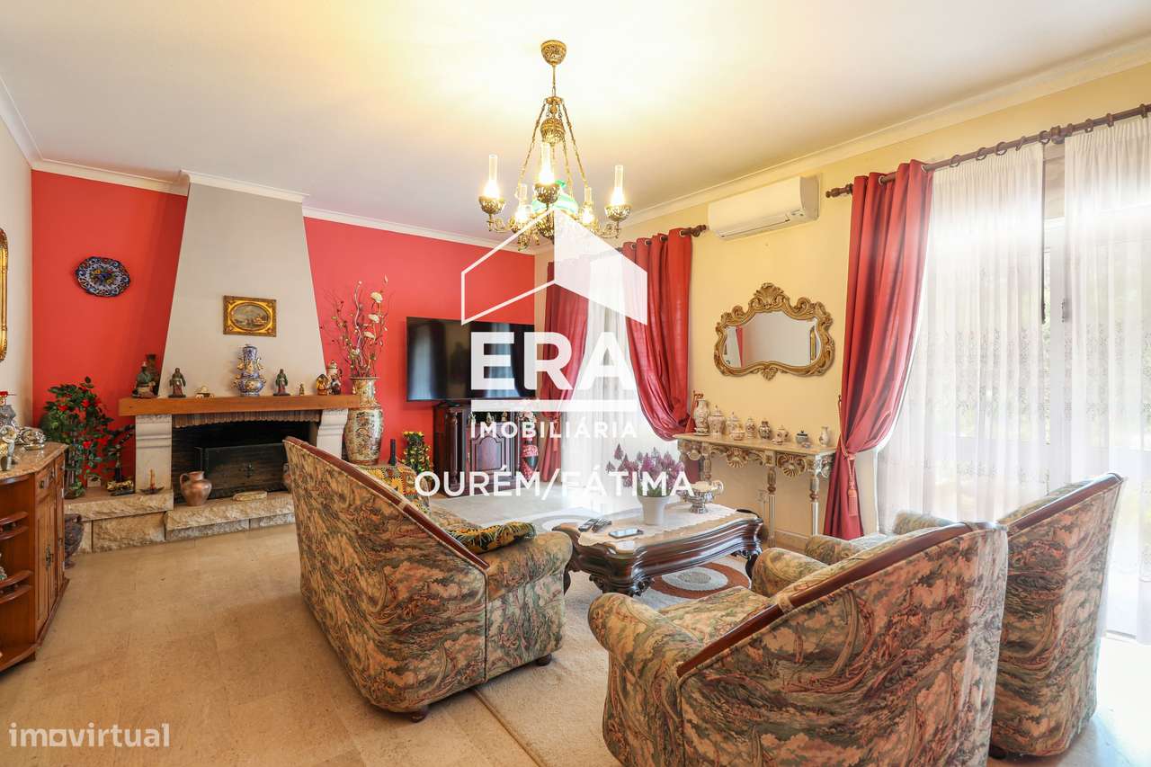 Moradia T7, inserida em terreno com cerca de 1458m2 - Grande imagem: 5/39