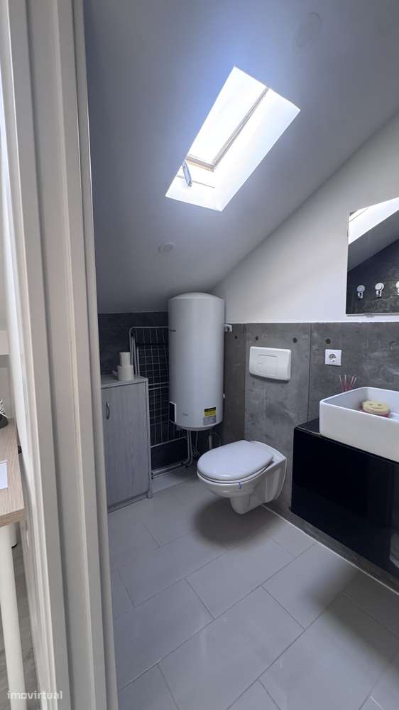 T0 remodelado a 3' do metro da Reboleira - Grande imagem: 2/11