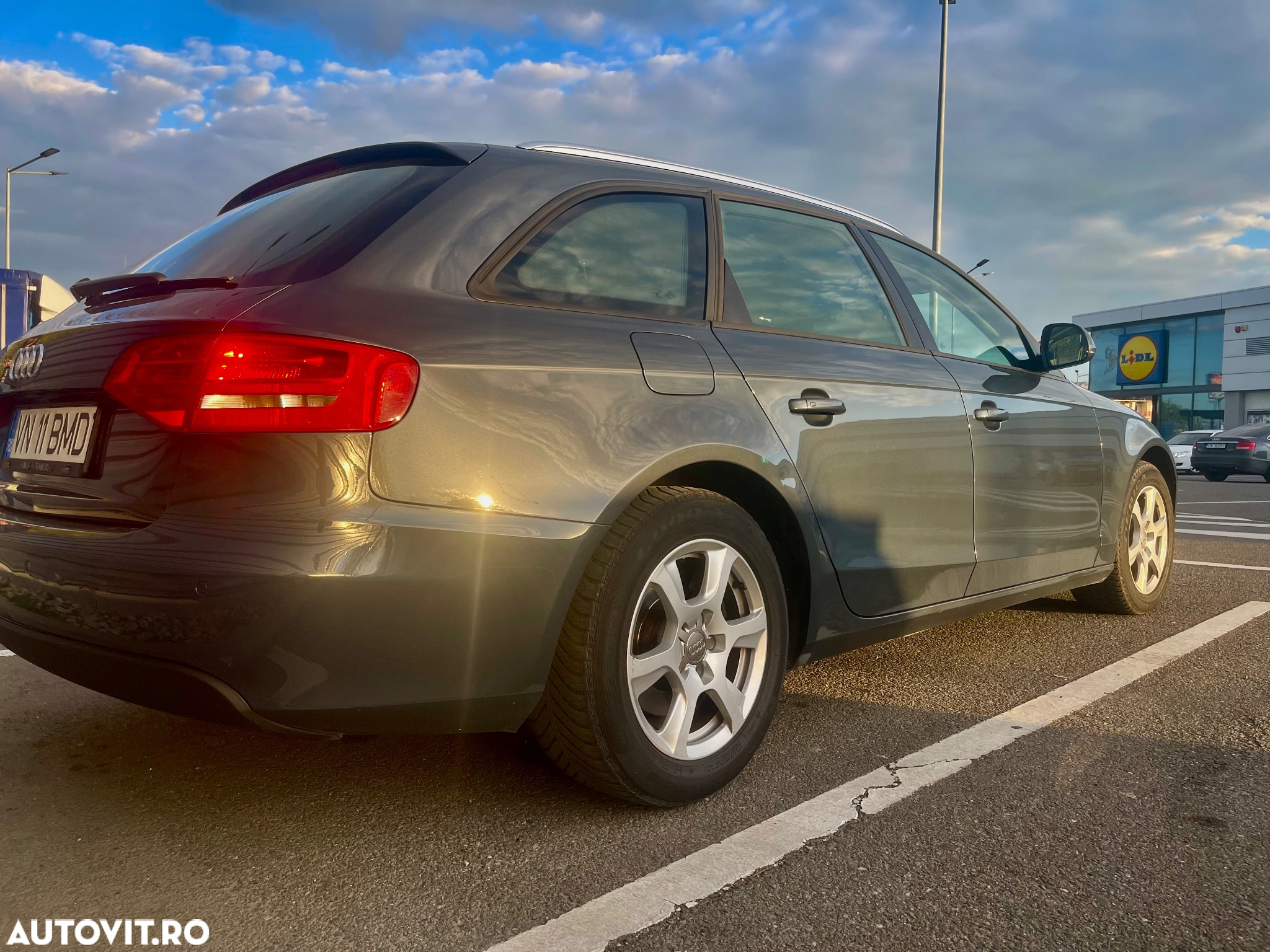 Audi A4 Avant 2.0 TDI DPF multitronic Attraction - 3