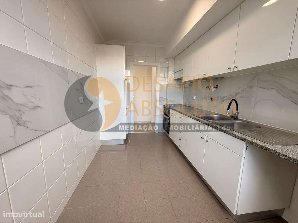 Apartamento T3 c/ Arrecadação. Feijó | Almada-6