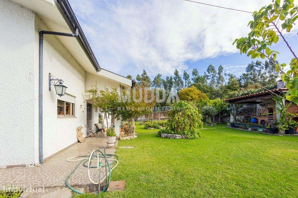 Moradia T4+ com Jardim e Pomar em Escapães, Santa Maria da Feira-39