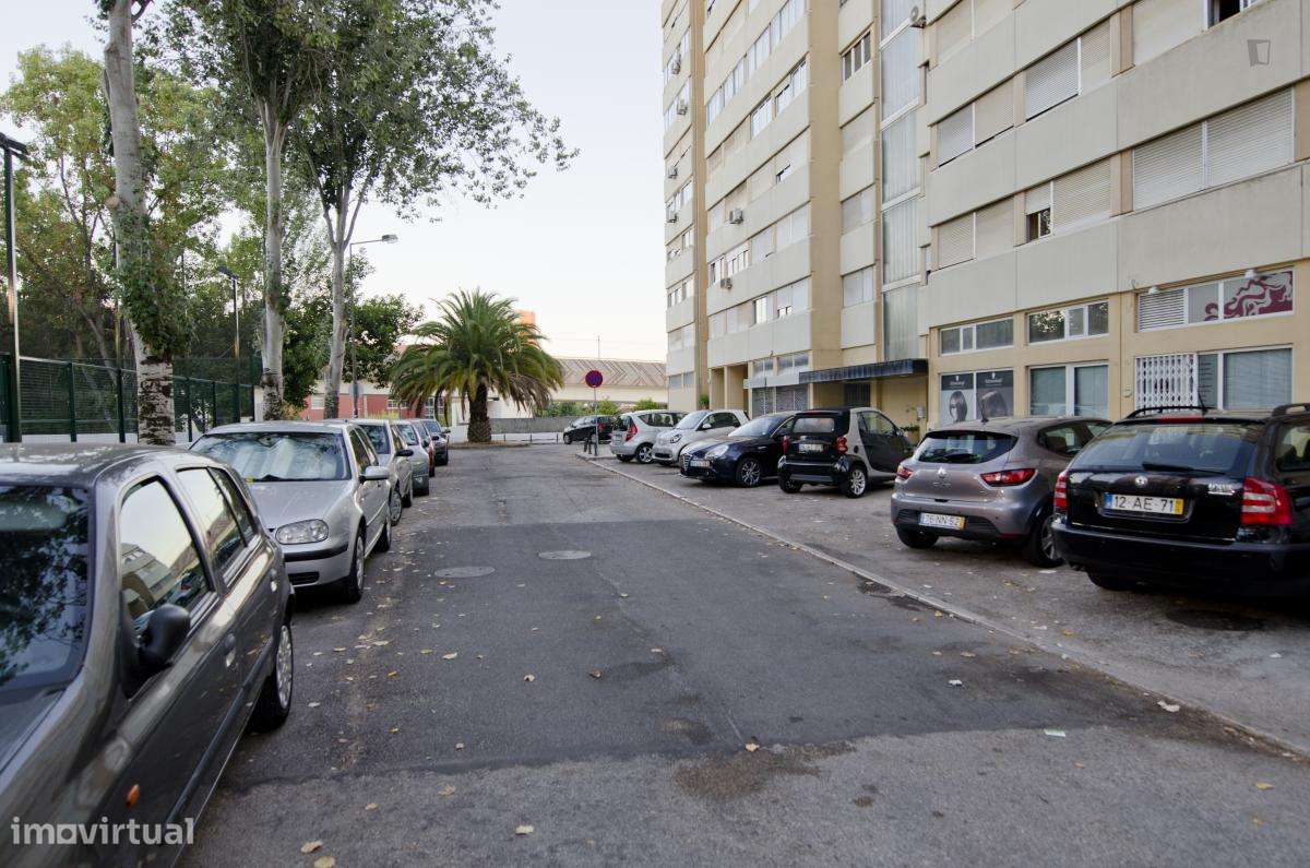 Quarto - localizado em Telheiras Lisbon - Grande imagem: 5/10