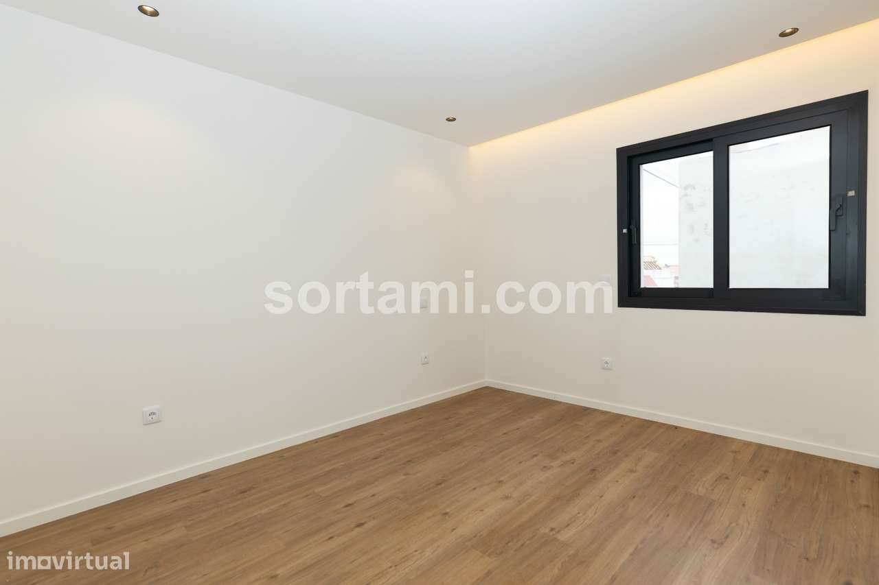 Moradia Isolada T3 Venda em Loulé (São Sebastião),Loulé - Grande imagem: 5/32