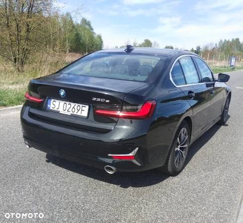 BMW Seria 3 330e Luxury Line - 4