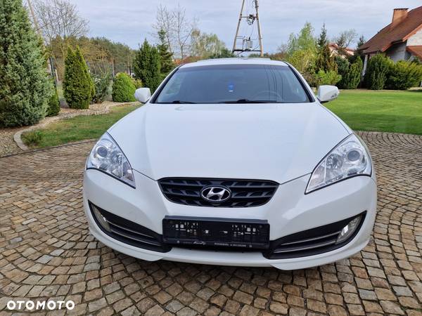 Hyundai Genesis Coupe 2.0 T - 7