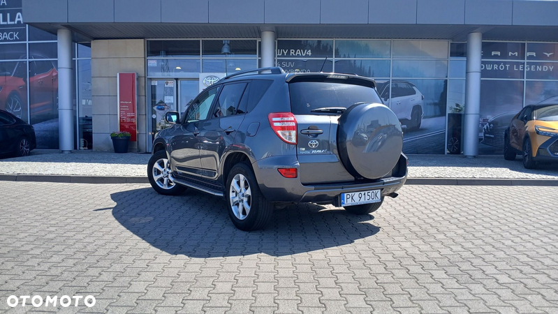 Toyota RAV4 - 3