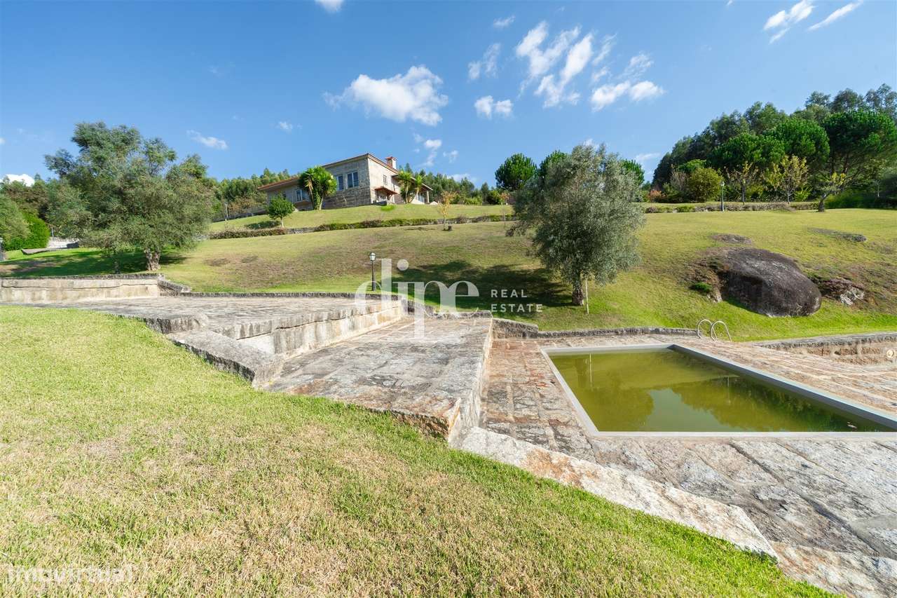 Luxuosa Quinta T4 inserida num terreno com 12.600m2 - Grande imagem: 5/25