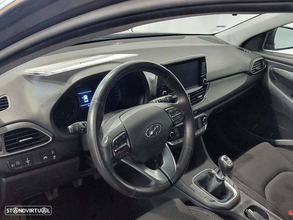 Hyundai i30 1.6 CRDi STyle+Navi - 12