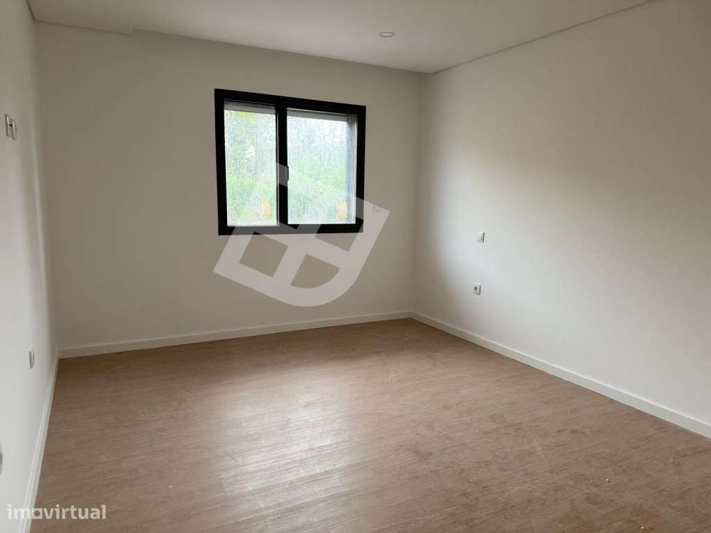 Apartamento T2 com terraço - Esgueira-13