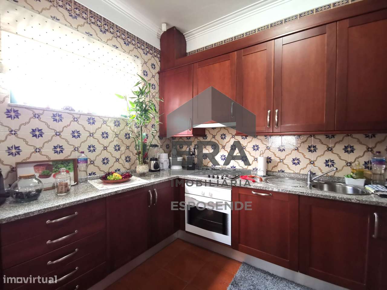 Moradia T3 com Duas Lojas - Grande imagem: 4/19