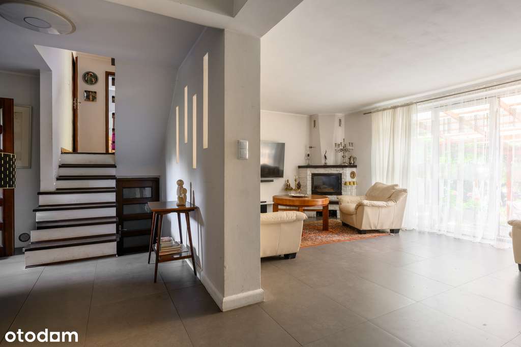 Rodzinny dom, świetna lokalizacji w Konstancinie - Pełny obrazek: 2/18