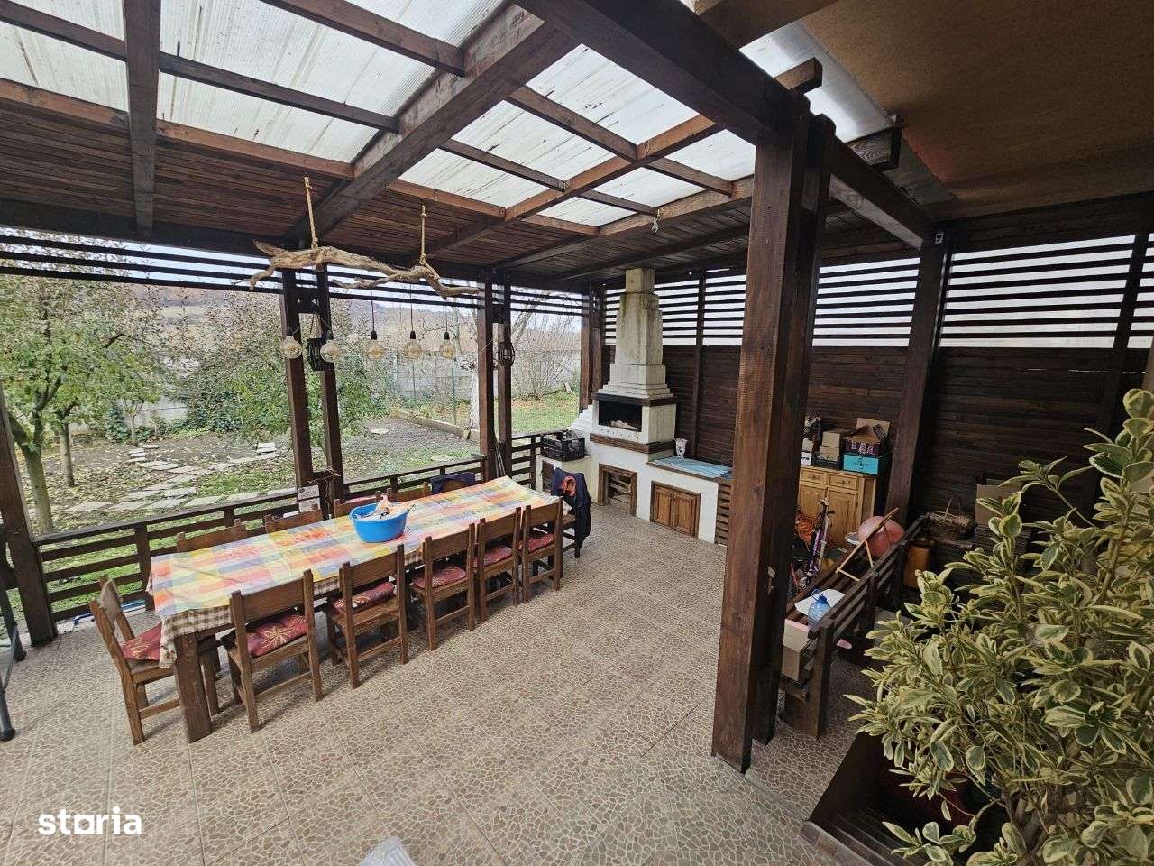 Casă de vânzare în Curtea de Argeș, strada Eroilor. - Imagine principală: 4/20