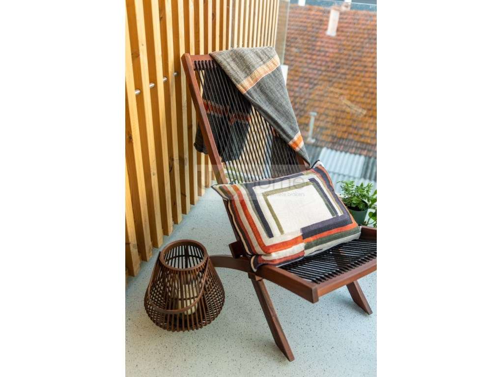 Estúdio em condomínio com piscina na avenida da Liberdade-15