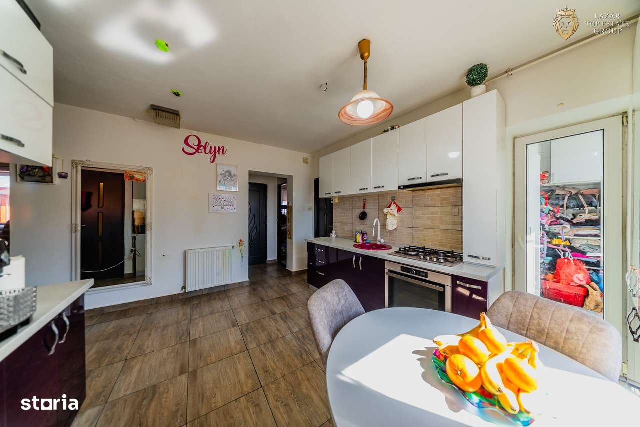 Apartament 3 camere de vanzare in Vladimirescu - Imagine principală: 4/14