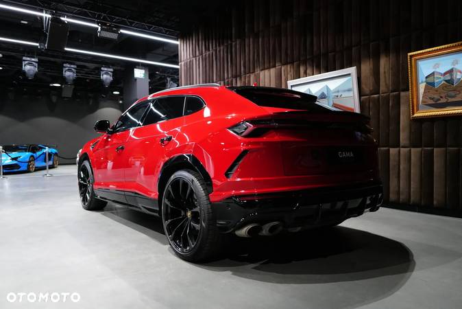 Lamborghini Urus - 3