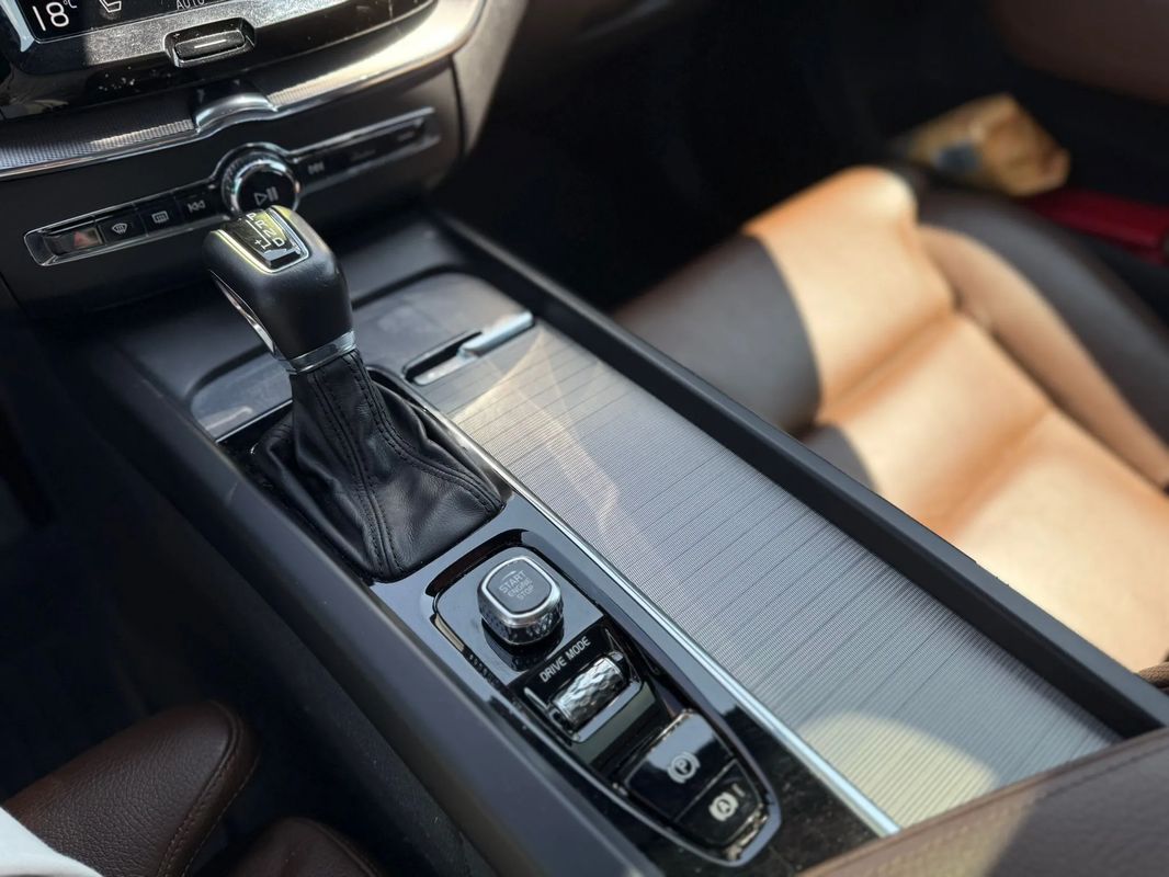 Volvo XC 60 T5 AWD Inscription - 23
