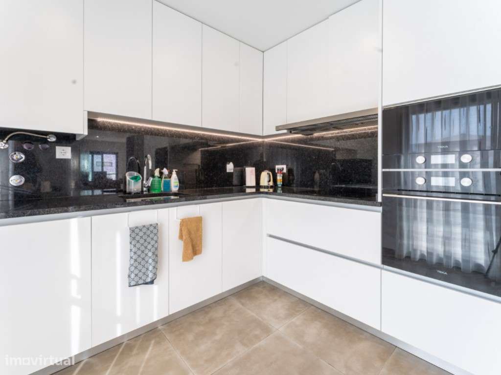 Moradia V4 com piscina aquecida, jardim e garagem em Alfeizerão (Co...-10