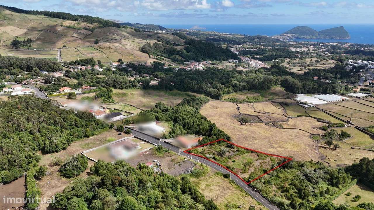 Terreno com Potencial de Construção – Oportunidade Única em Terra Chã- - Grande imagem: 5/7