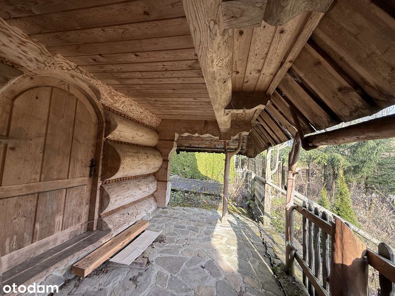 Dwupoziomowy apartament z kominkiem i parkingiem, 3 km. od Chochołowa.-17