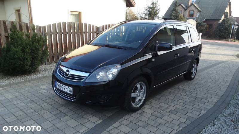 Opel Zafira 1.8 Cosmo - 1