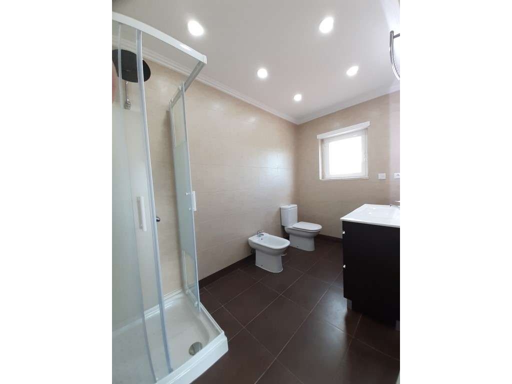 Moradia V3+1 c/vista mar na Ericeira-22