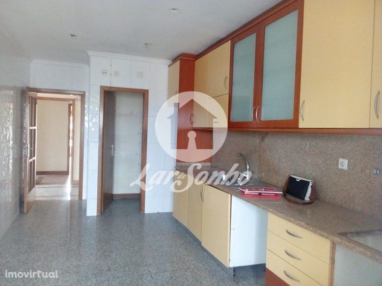 Apartamento T4 -  Centro da  Maia