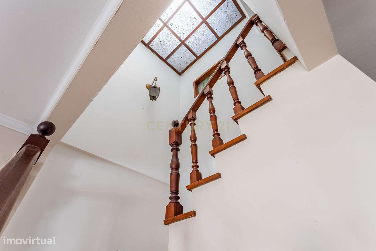 Espaçosa Moradia T3 em Azambuja, Lisboa-16
