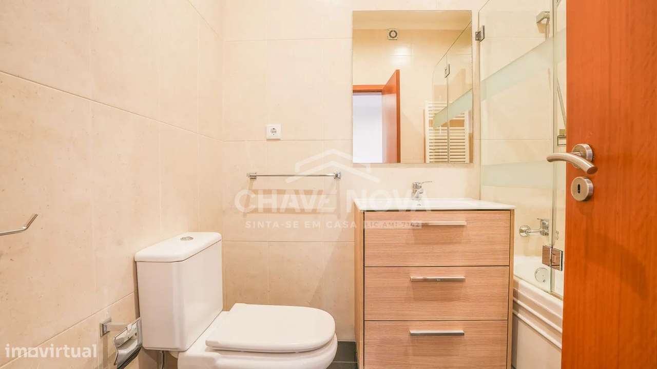Apartamento T2+1 Dúplex c/ Vistas Mar em Canidelo-9