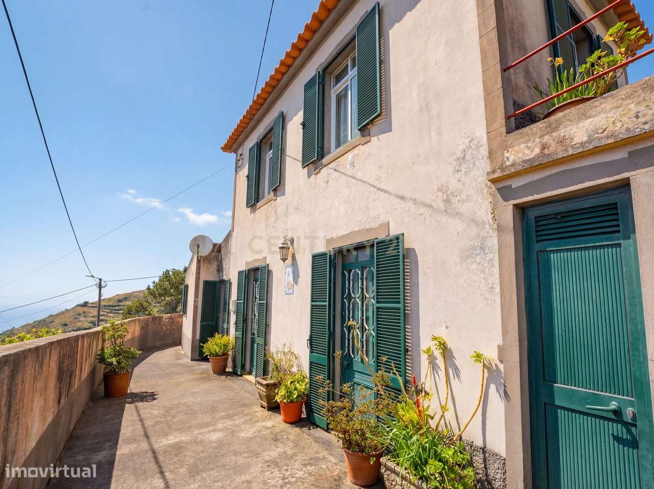 Oportunidade Única: Moradia T2 Tradicional nas Achadas da Cruz - Grande imagem: 2/17