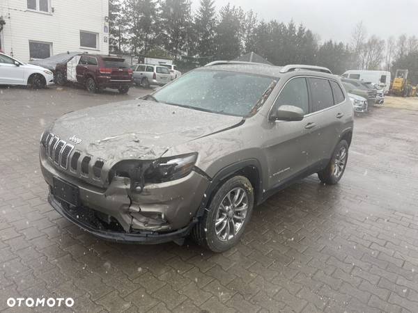 Jeep Cherokee - 4