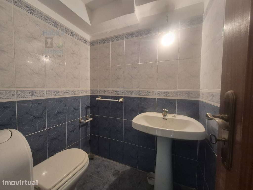 Escritório Duplex no Centro do Laranjeiro com Terraço-27