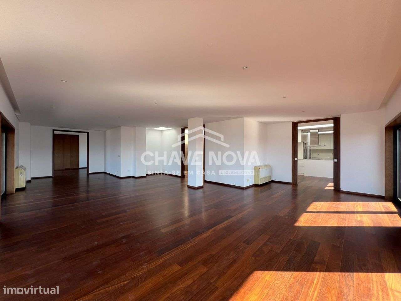 Apartamento T4+1, 1ª linha de Mar em Canidelo - Grande imagem: 4/25